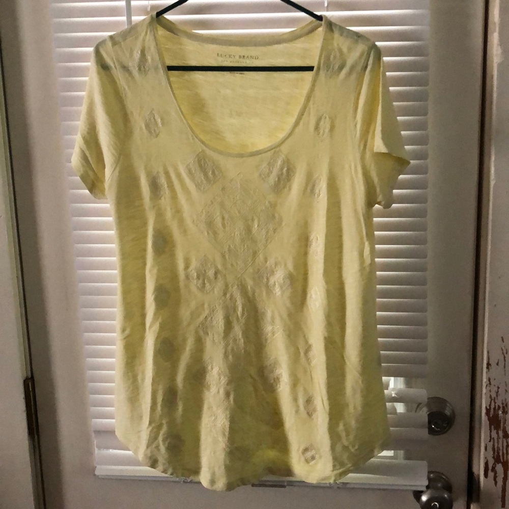 Tee shirt